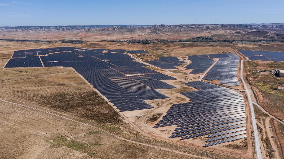 La planta fotovoltaica de Los Belos, promovida por Opdenergy ha iniciado la explotación de un nuevo proyecto fotovoltaico en La Muela (Zaragoza), promovida por OPDE Energía, que está situada en el término de La Muela (Zaragoza).