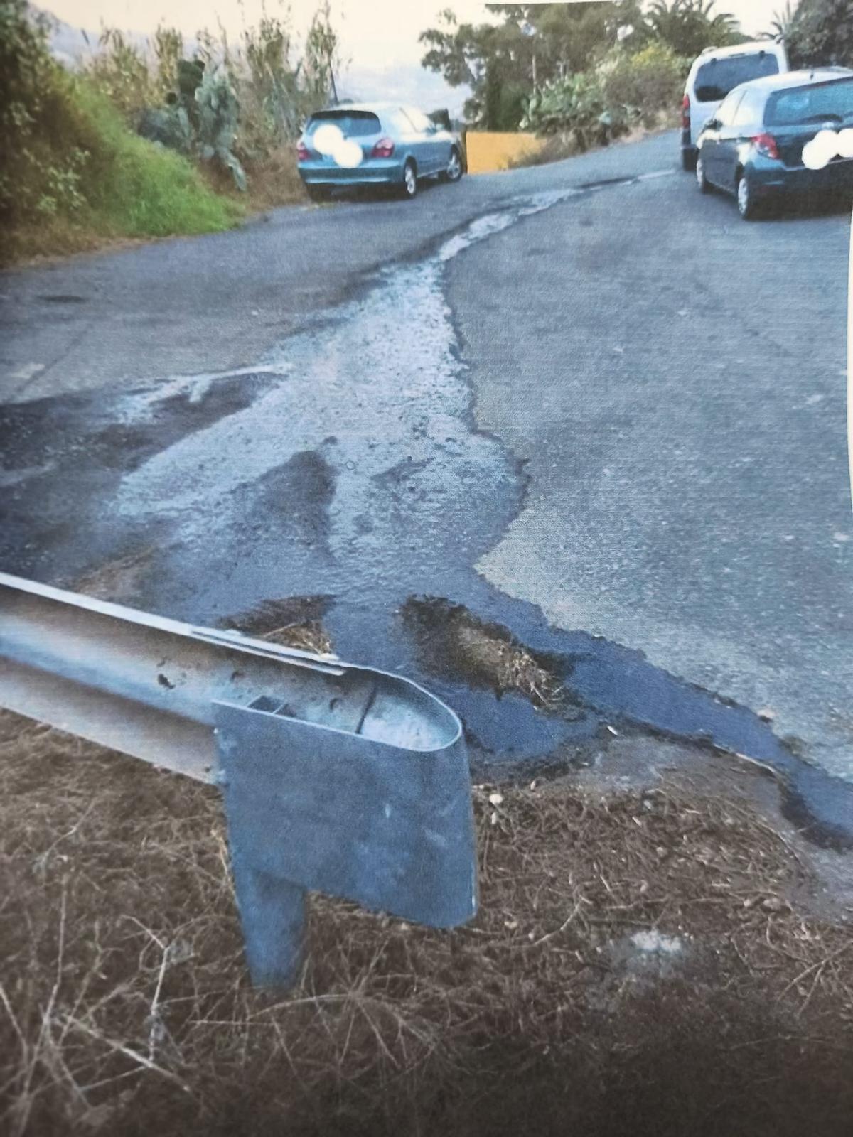 Vertido de aguas residuales que denuncian los vecinos de Llanos de María Rivera.