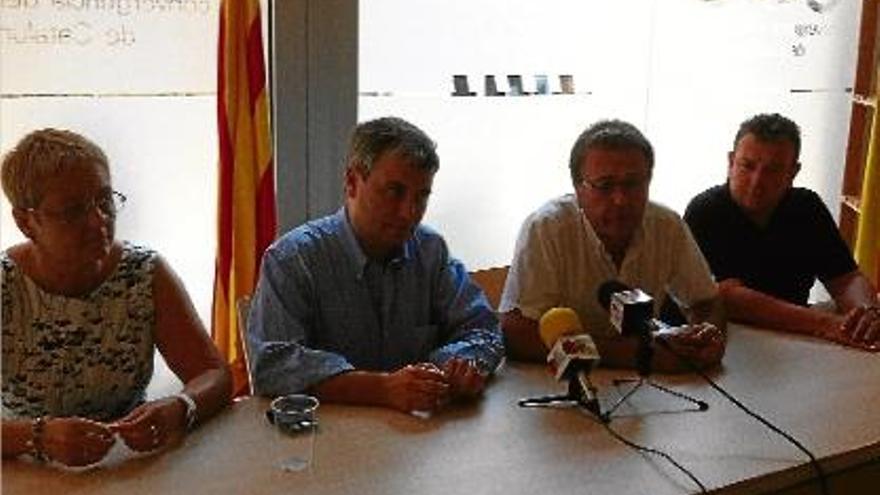 Rovirola, Xuclà, Xargay i Costabella, d&#039;esquerra a dreta, a la roda de premsa.