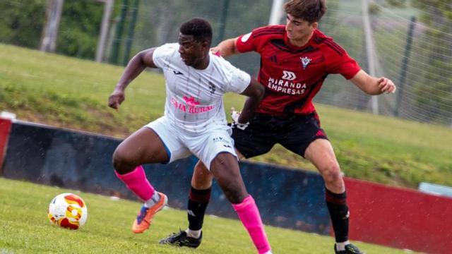 Moussa Diarrá seguirá siendo una pieza fundamental en el centro del campo villaralbino. | CDV