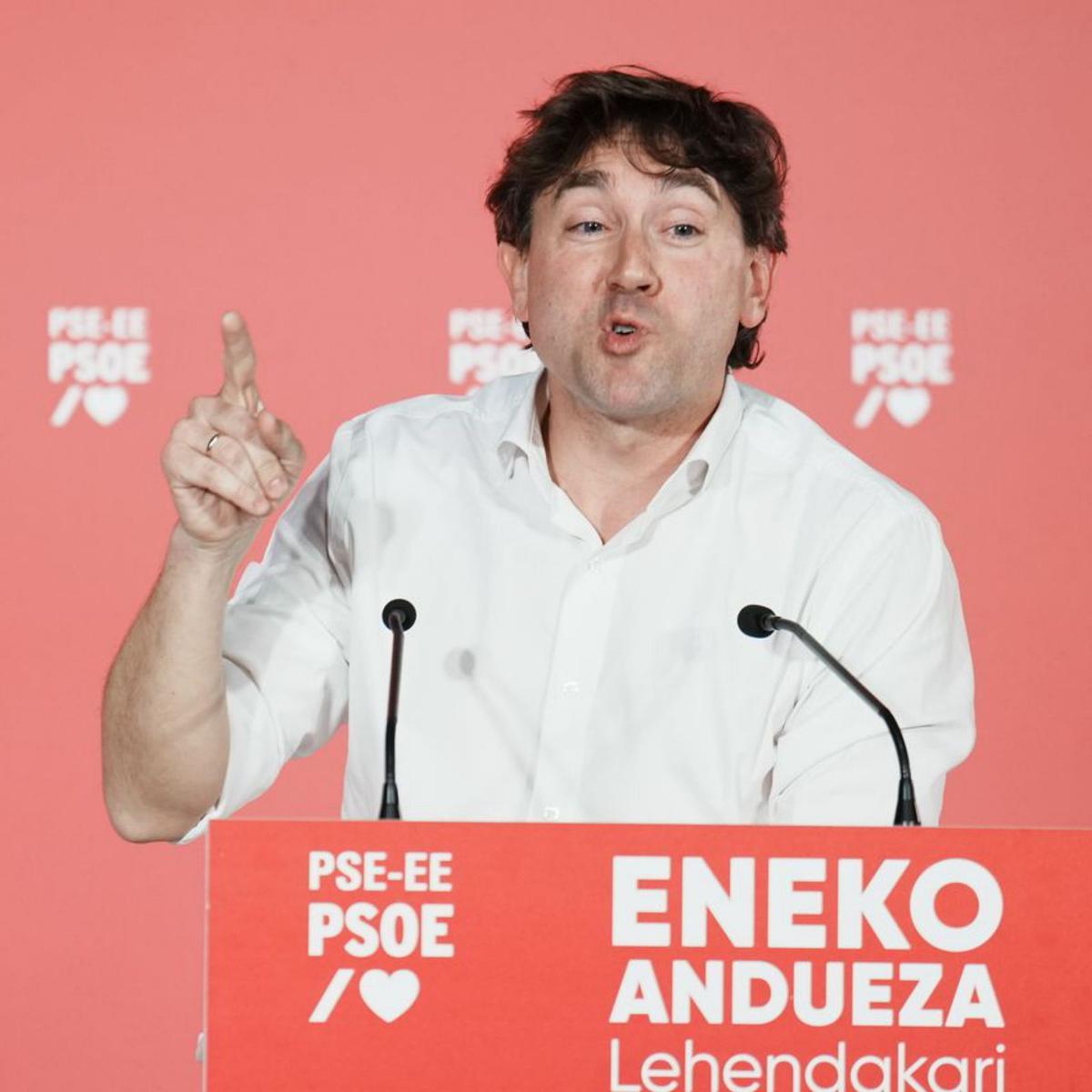 El PSOE busca un forat en la pugna amb la carta de ser la clau de l’esquerra