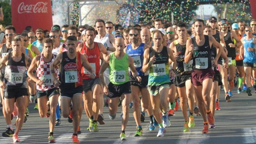 Un instante de la carrera esta mañana en La Marina