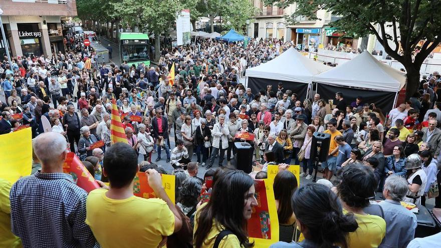Manresa també es mobilitza pel Sant Jordi per la Llengua