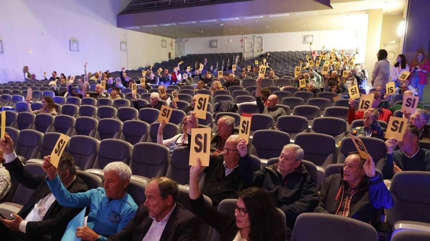 La asamblea del Grupo Covadonga, en imágenes