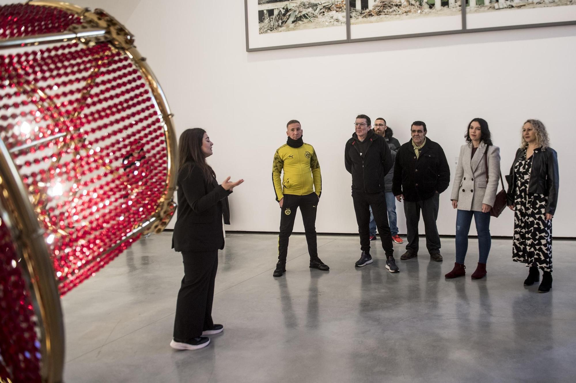 Galería | Ocho alumnos del Centro Penitenciario de Cáceres visitan el museo Helga de Alvear