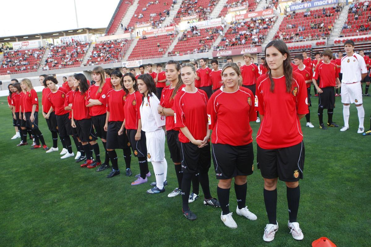 Imagen de la presentación del Mallorca femenino en 2010.