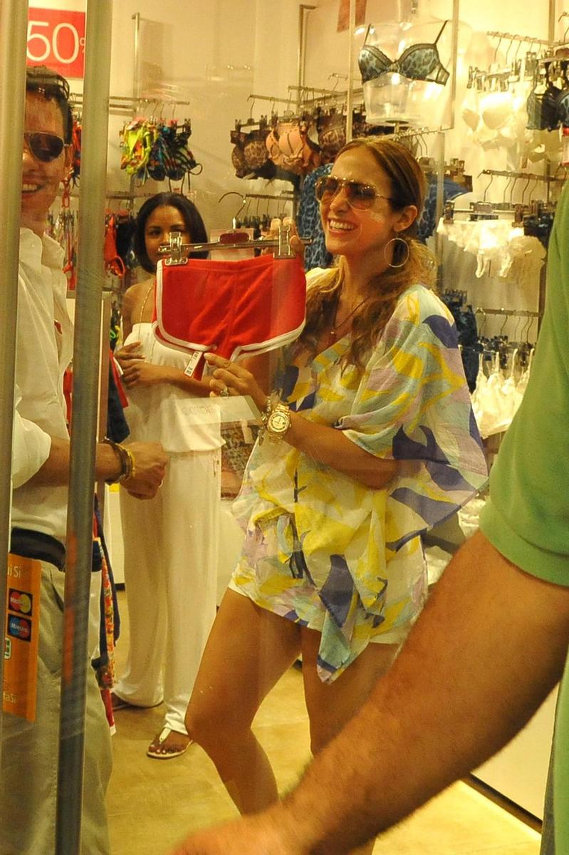 Jennifer Lopez y Marc Anthony de compras por Capri