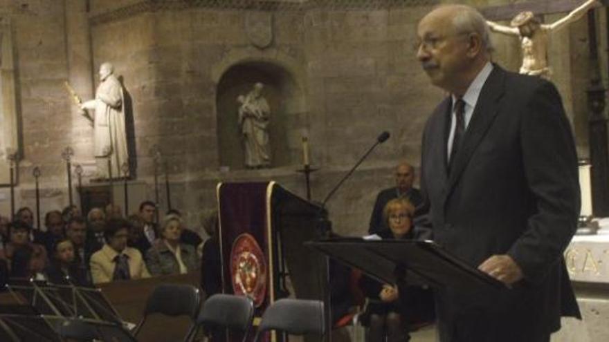 Ernesto Berger Lorenzo durante la pronunciación de su pregón en La Colegiata.