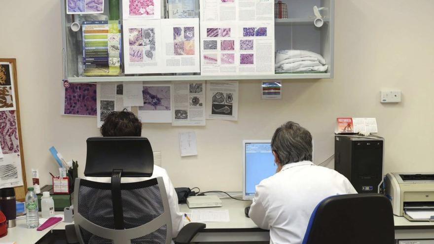 El episodio tóxico mantiene cerrados una veintena de polígonos mejilloneros en las Rías Baixas