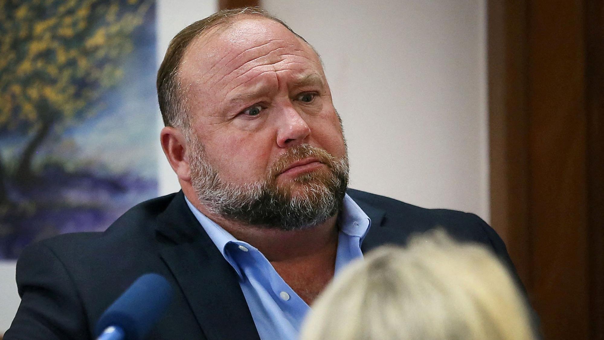 Alex Jones, durante el juicio.