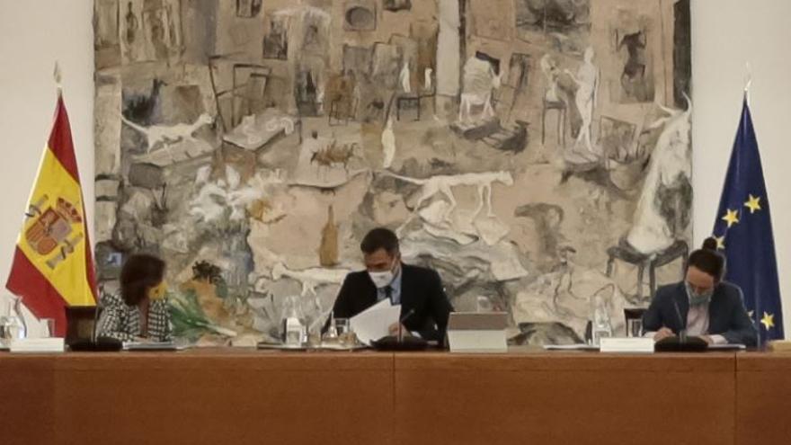 &#039;L&#039;atelier aux sculptures&#039; de Miquel Barceló en el Consejo de Ministros.