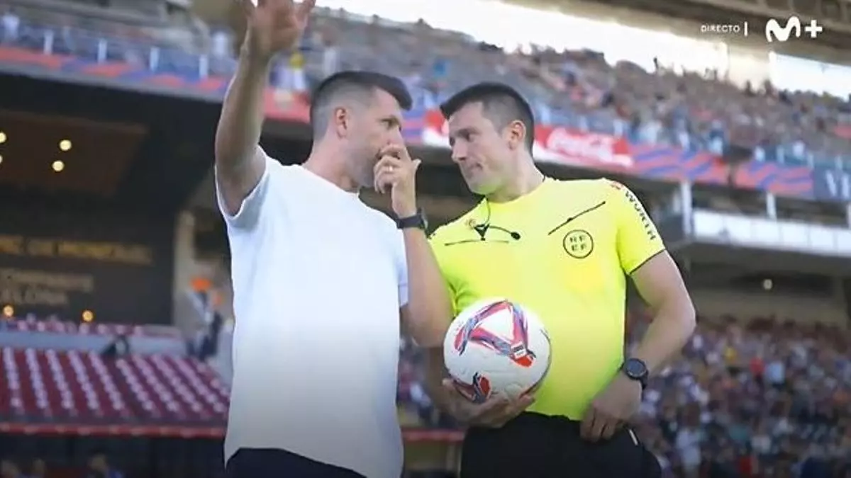 El madridismo llora por esta frase de D赤az de Mera a Pezzolano... ?en pleno partido!