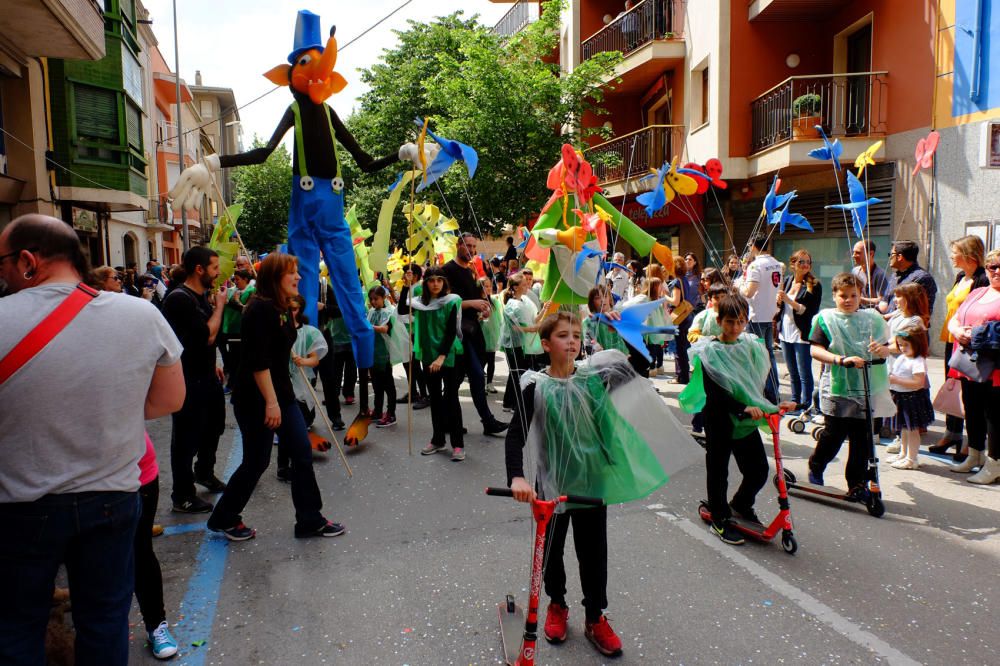 Figueres celebra la rua escolar de Fires