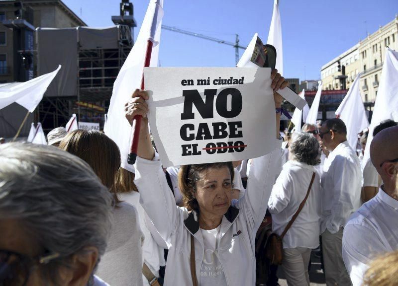 Zaragoza se une por la paz y el diálogo