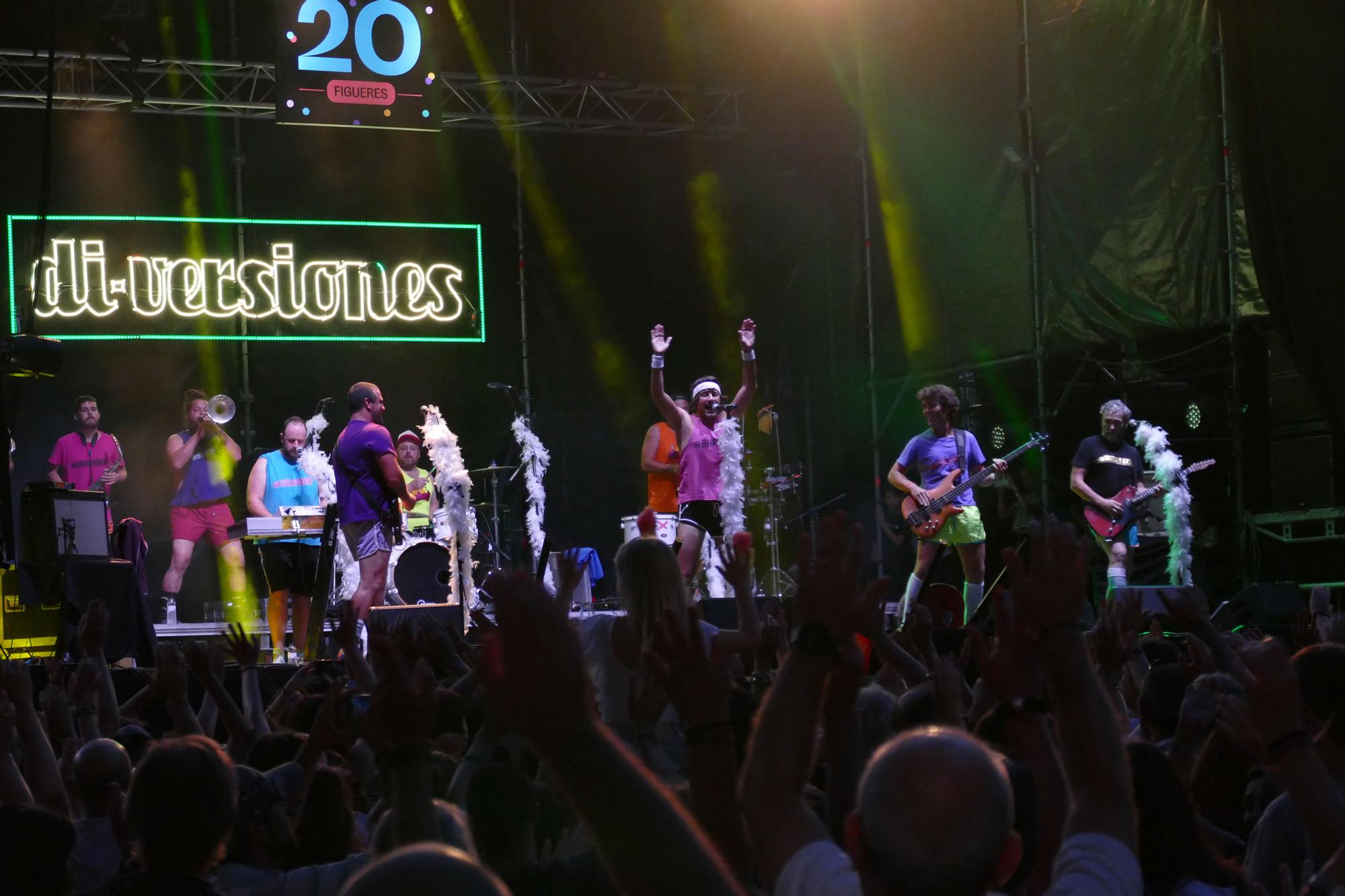 Multitudinari final de festa per celebrar els vint anys d'Acústica