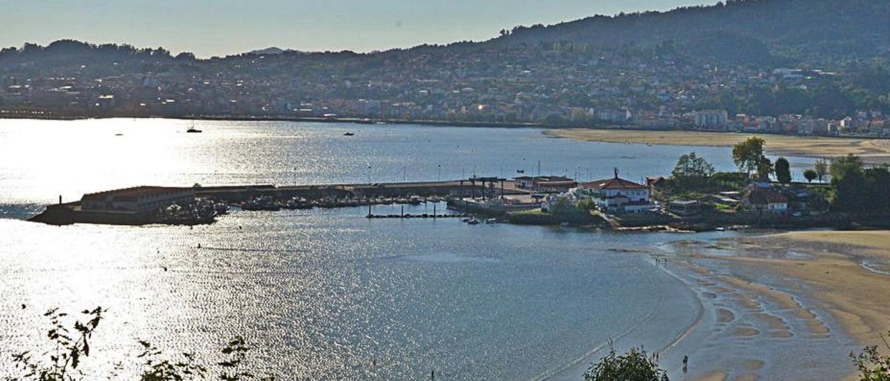 Vista de la antigua isla de Meira, desde A Fanequeira.   | GONZALO NÚÑEZ