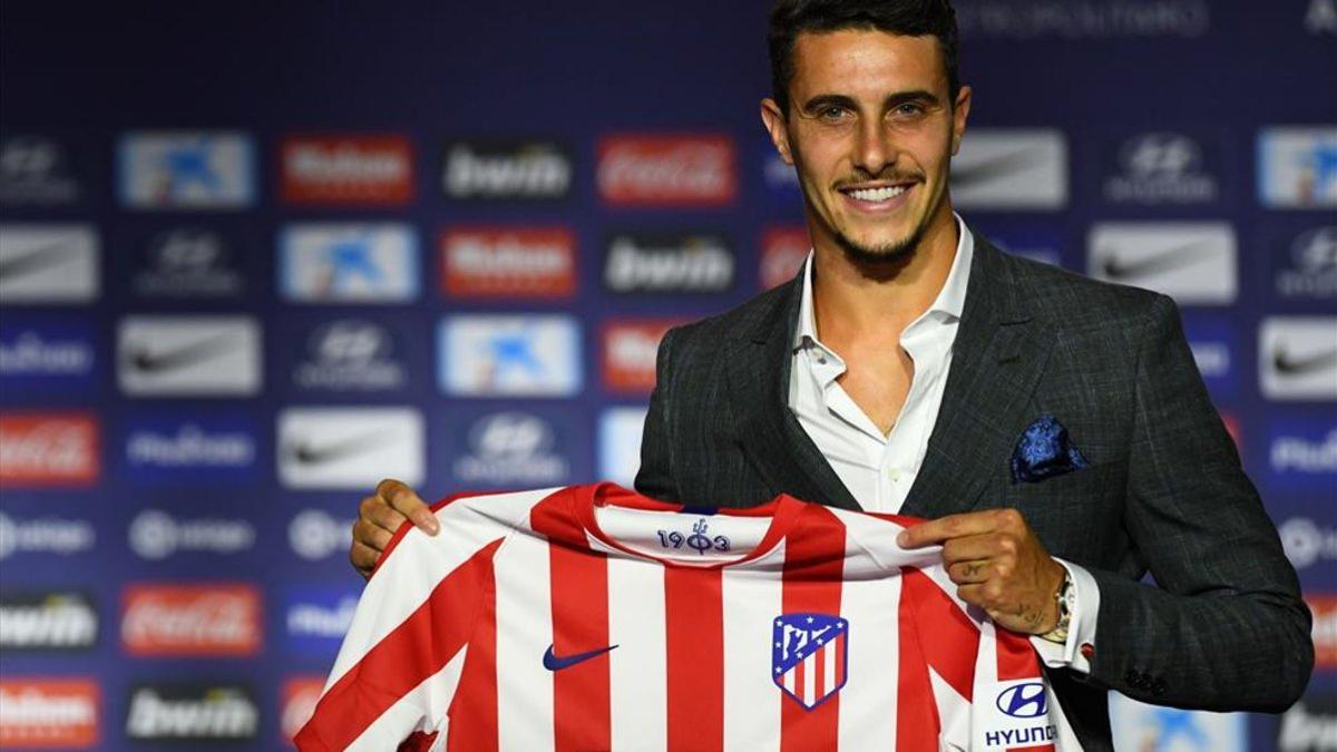 Mario Hermoso durante la presentación en el Wanda