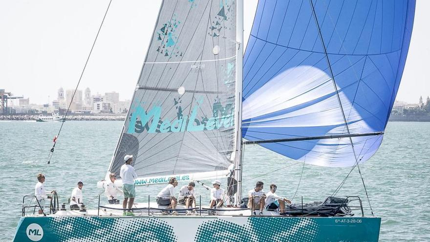 El Tanit Medilevel, durante la regata Juan de la Cosa.