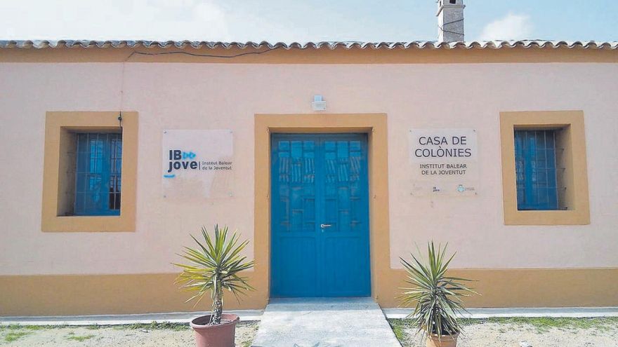 Imagen de la Casa de Colonias de Formentera, que Educación ofrece a los docentes sin casa en Formentera. | CAIB