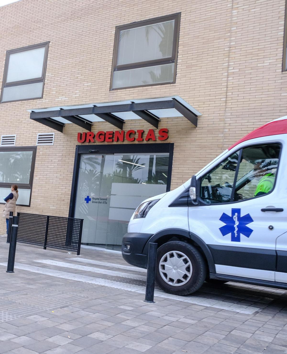 Puerta de Urgencias en el Hospital General de Elche