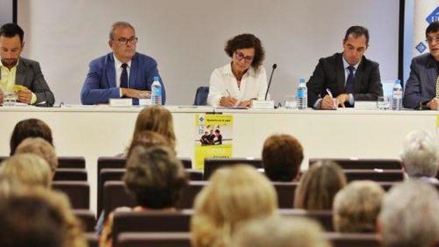 Acto de inauguración del nuevo curso académico, el vigésimo, de la UOM.