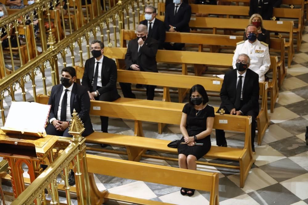 Misa en honor a los fallecidos por coronavirus en la Catedral