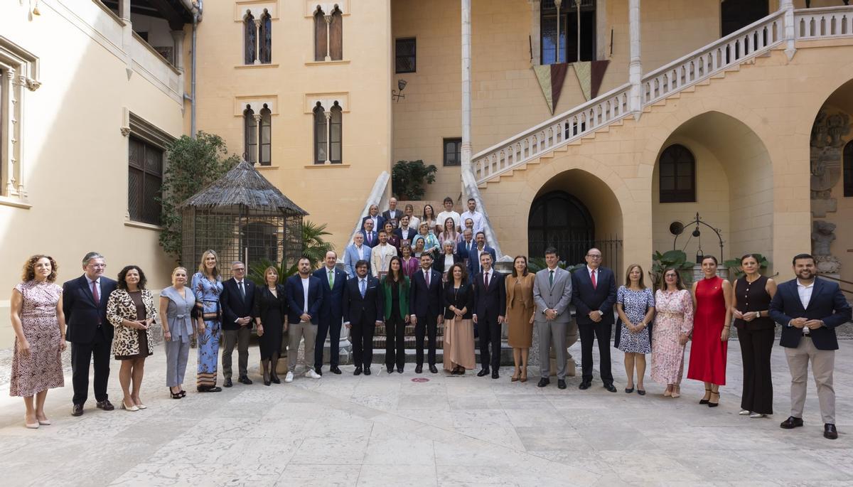 FOTO DE FAMILIA. AUTORITATS I GUARDONATS