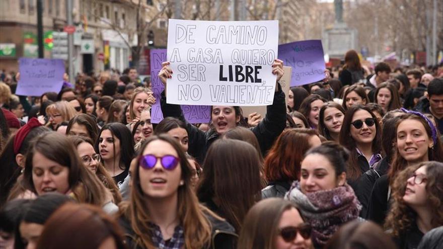 Zaragoza se vuelca con la mujer