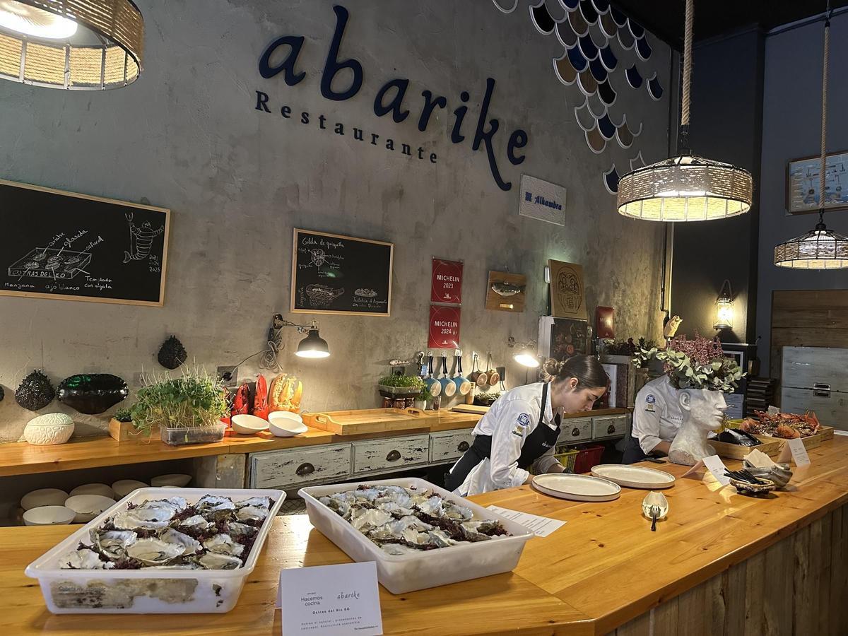 GIJÓN GASTRONOMÍA I La plataforma “Hacemos Cocina” de Guía Repsol se  estrena en Gijón con el restaurante Abarike como anfitrión
