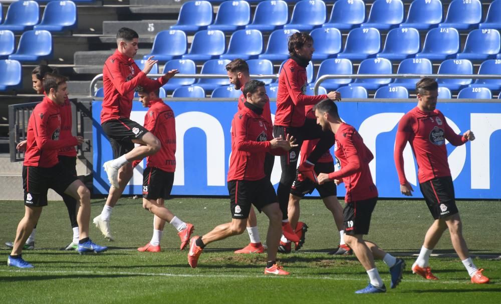 Carlos Fernández comienza a realizar algunas tareas con el grupo aunque su presencia en la convocatoria para el partido contra el Almería parece poco probable.