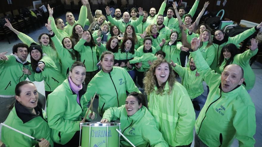 &quot;Folixa pa toos&quot;, amistad muy familiar en el Antroxu de Gijón