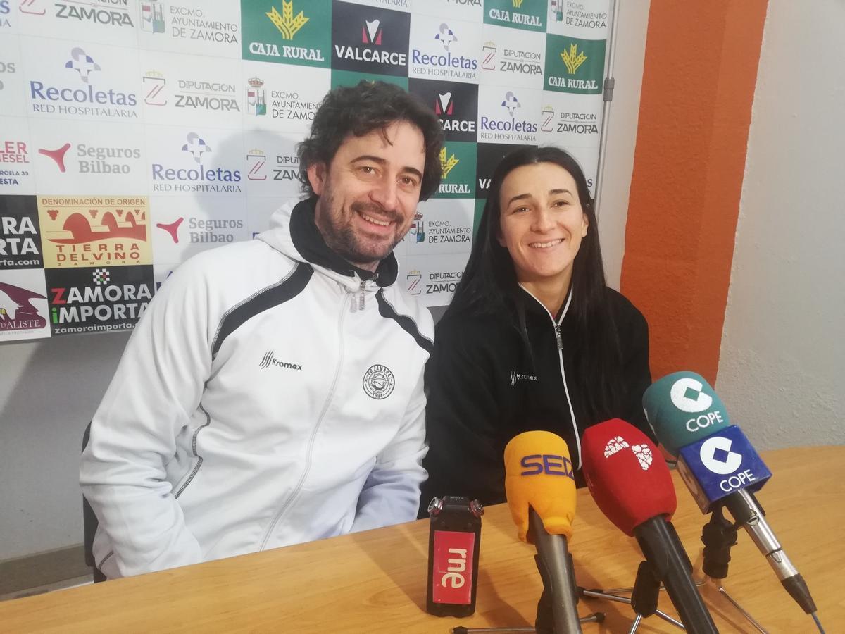 Vasconcelos y Sara Castro