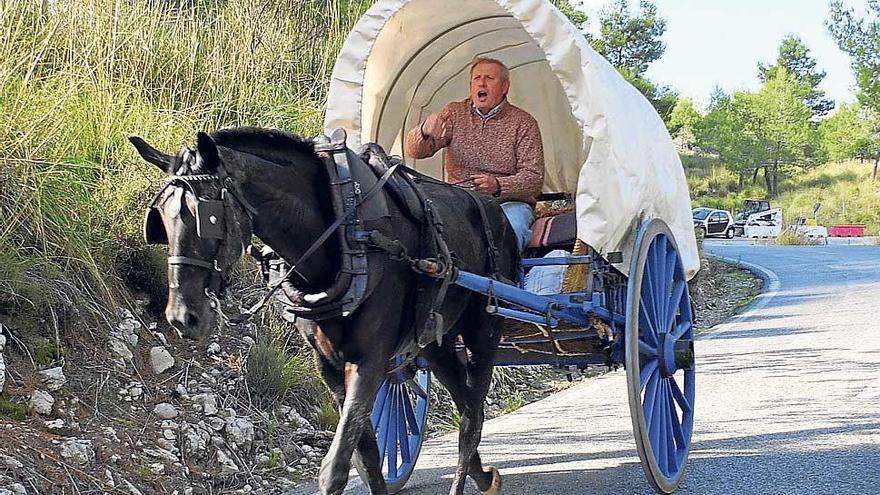 Los peregrinos subieron a lomos de un caballo y también en carros.