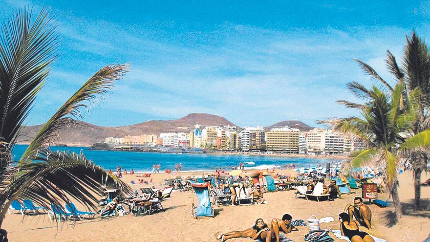 El pasado de Las Canteras vuelve a todo color