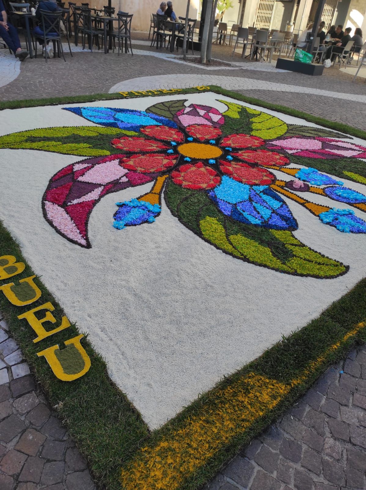 El Colectivo Independiente Alfombrista de Bueu en Pietra Ligure (Italia)