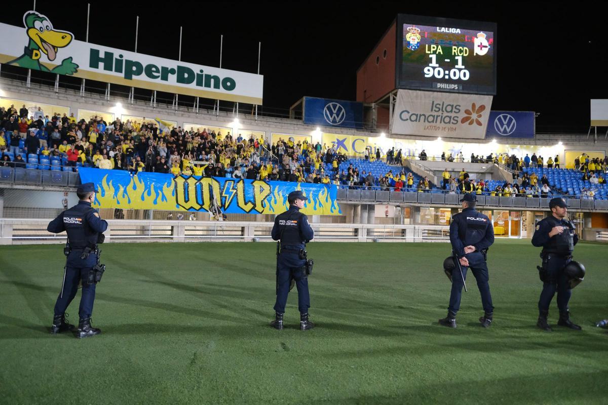 Dispositivo de seguridad del UD Las Palmas - Deportivo de La Coruña Dispositivo de seguridad del UD Las Palmas - Deportivo de La Coruña