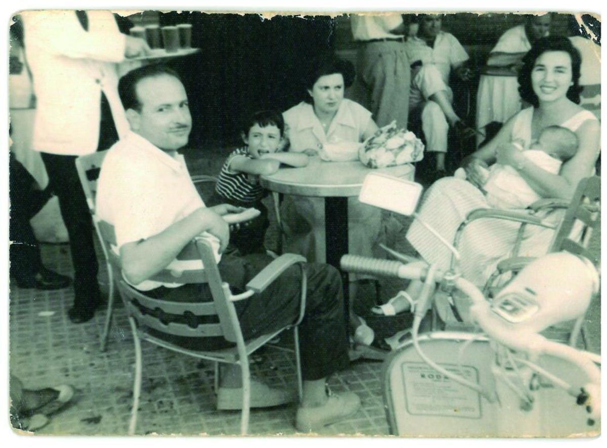 Ramón Rubio, fundador de la empresa, junto a su familia.