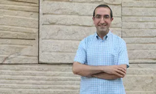 Luis Santamaría, especialista en sectas: "Religiosas o no, todas las sectas son una desviación patólogica del fenómeno religioso"