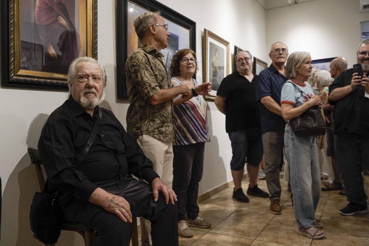 La inauguració de les pintures de Rafael López Pozo, en imatges