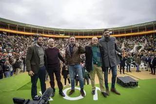 Abascal llena la Plaza de Toros: “El agua tiene que llegar como sea, con trasvases y con desaladoras”