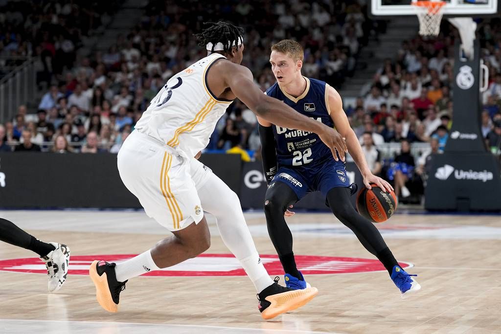 Las imágenes del Real Murcia-UCAM Murcia, primer partido de la final de la ACB