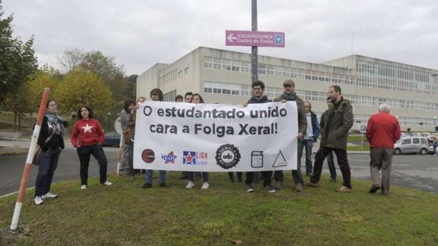 Universitarios de A Coruña, contra los recortes