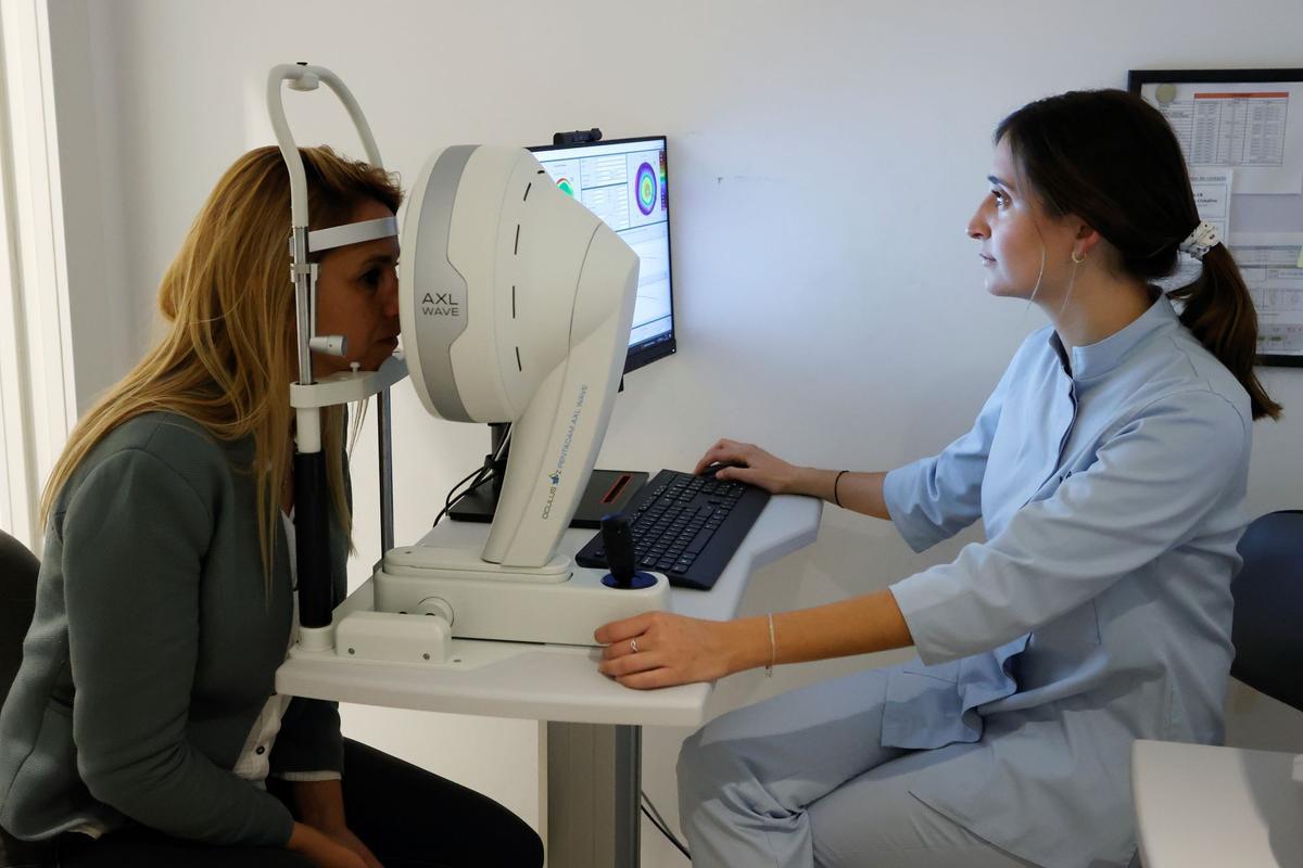 Tras la intervención, se suele recomendar descansar los ojos durante las primeras 24h