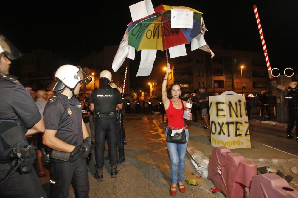 Numerosos heridos durante la protesta en las vías tras la intervención policial