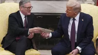 Trump y Starmer acercan posturas sobre las garantías de seguridad a Ucrania tras su reunión en la Casa Blanca