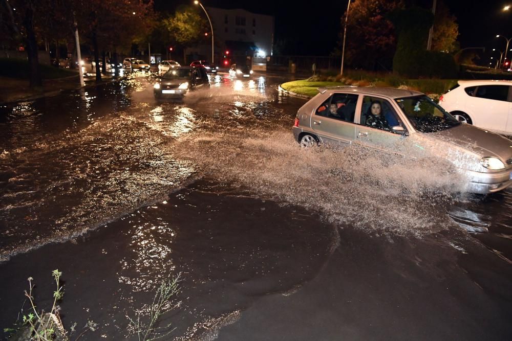 Una tromba de agua deja inundaciones en A Coruña