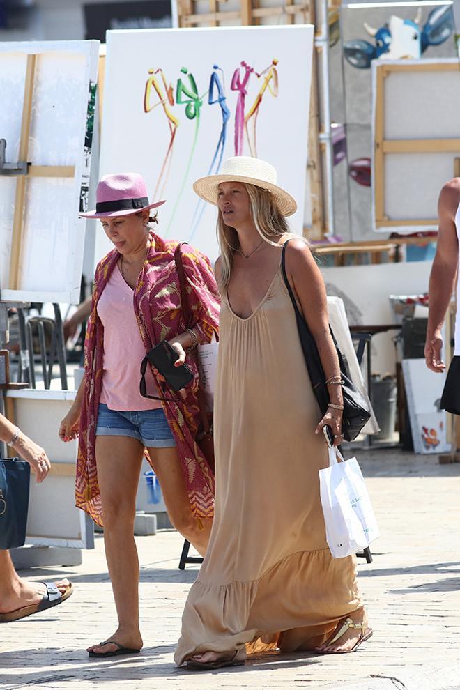 Kate Moss en Saint Tropez con su amiga Sadie Frost