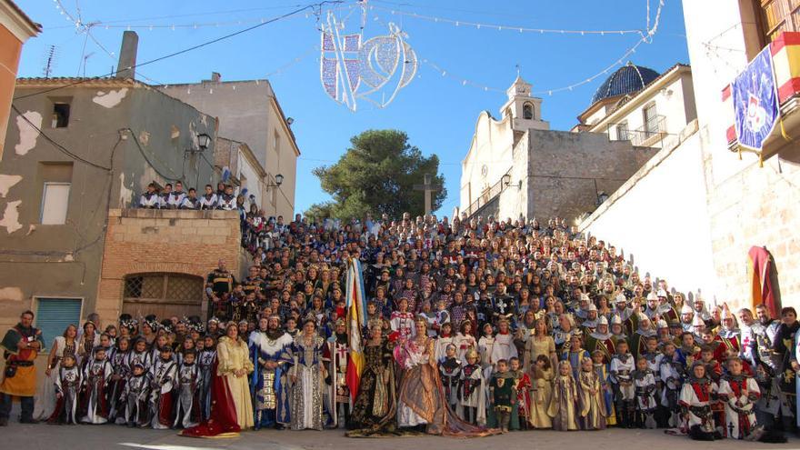 Las tres comparsas de Monforte cumpliendo la tradición