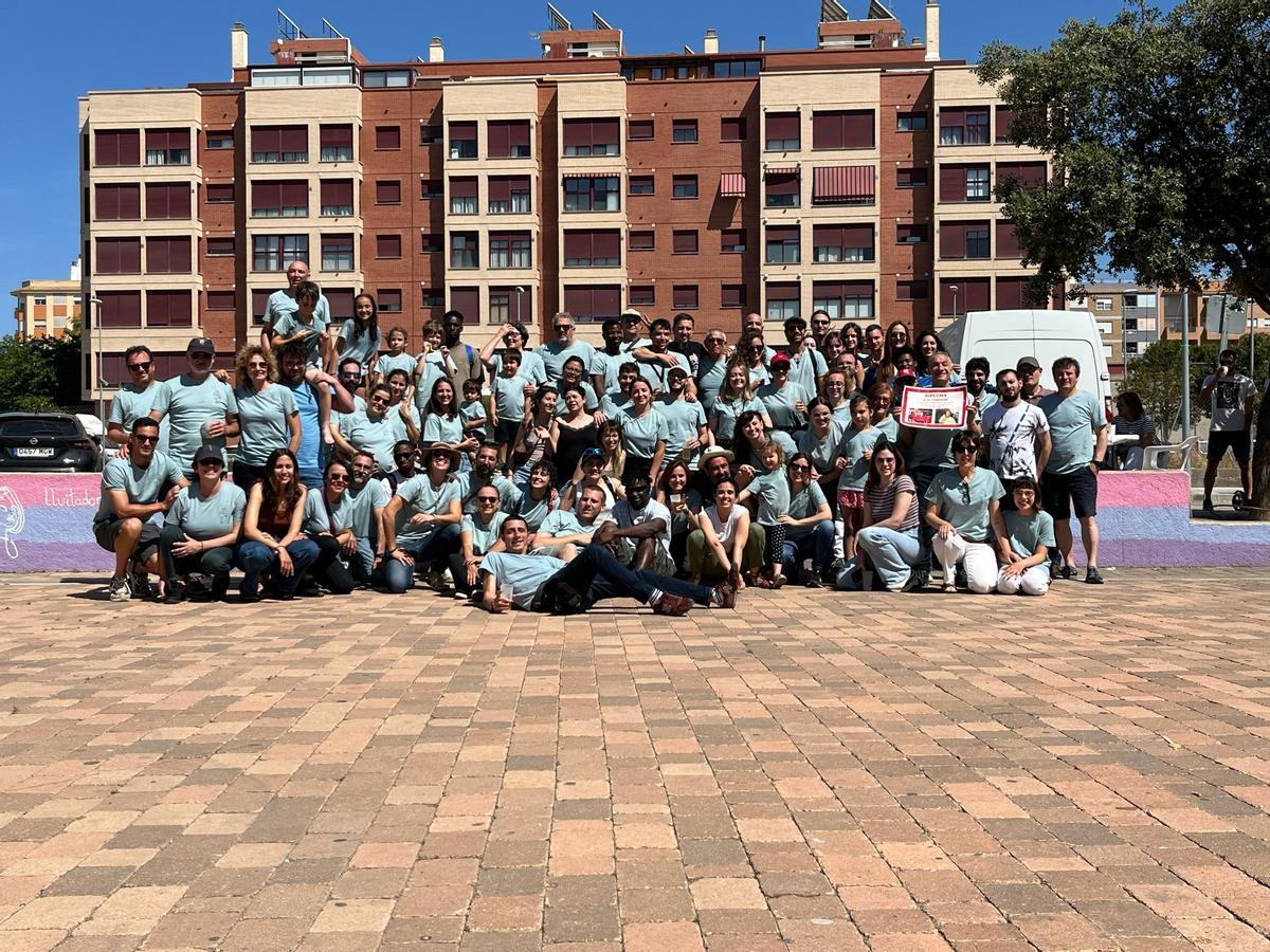 Integrantes de la Muixeranga de Sueca