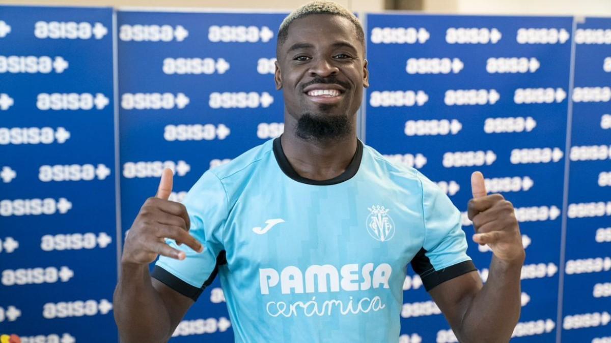 Aurier, tras superar la revisión médica